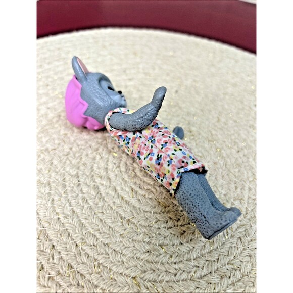 McDonalds 5” Madam Alexander Doll Wendy The Big Bad Wolf Gray Cat - Picture 4 of 4